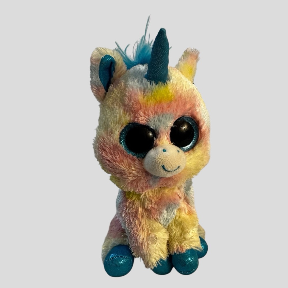 TY Beanie Boos 2017 Blitz Rainbow Unicorn Plush Toy Collectible 7” Tall